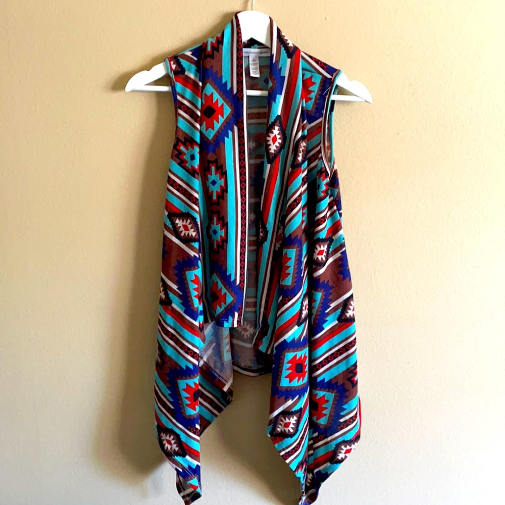 NWOT Native American/Navajo print flowy vest